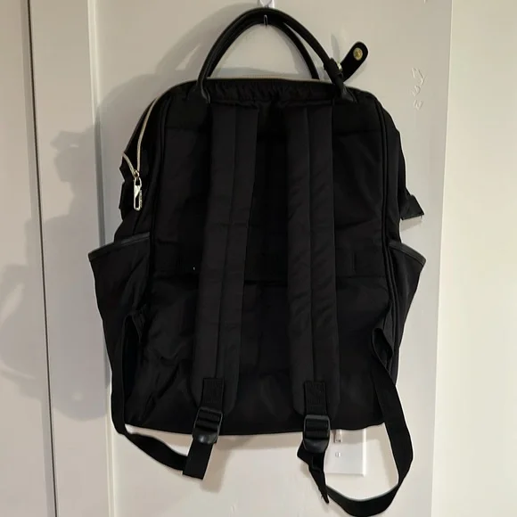 Backpack - Picture 4 of 4